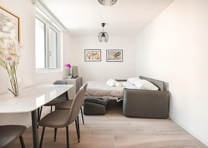 Free Parking Station Elegant Apartamento